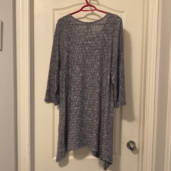 Pennington’s top with long sides - Picture 2 of 4